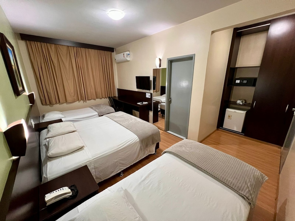 Superior Quadruple Room - Photo 4