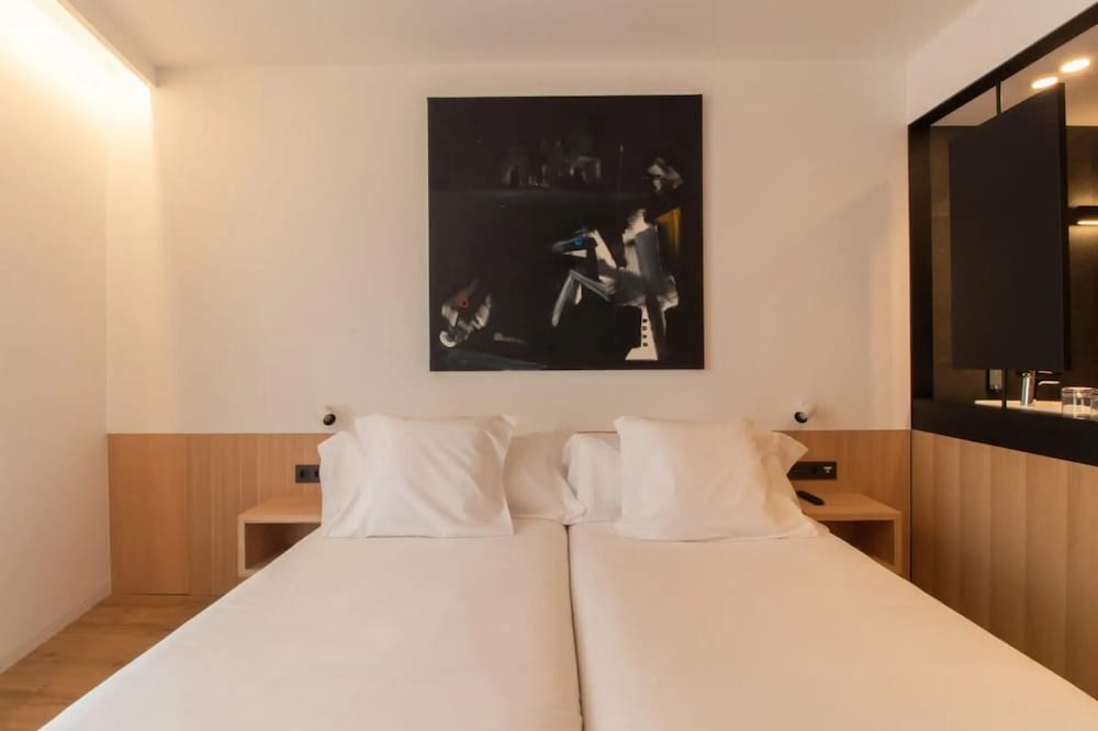Deluxe Twin Room photo 2