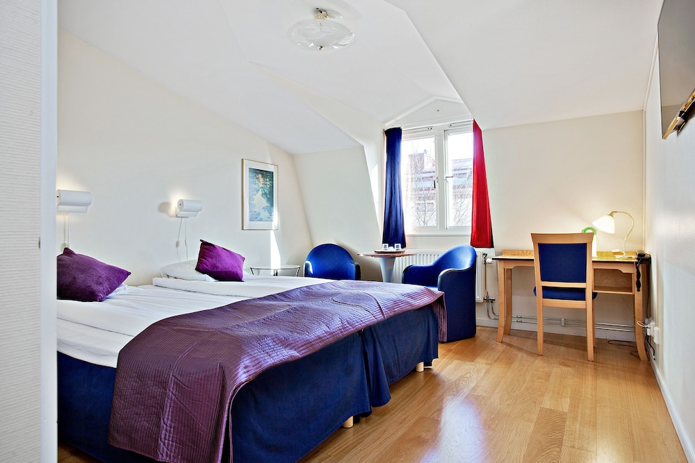 Superior Room, 2 Twin Beds, Non Smoking photo 2