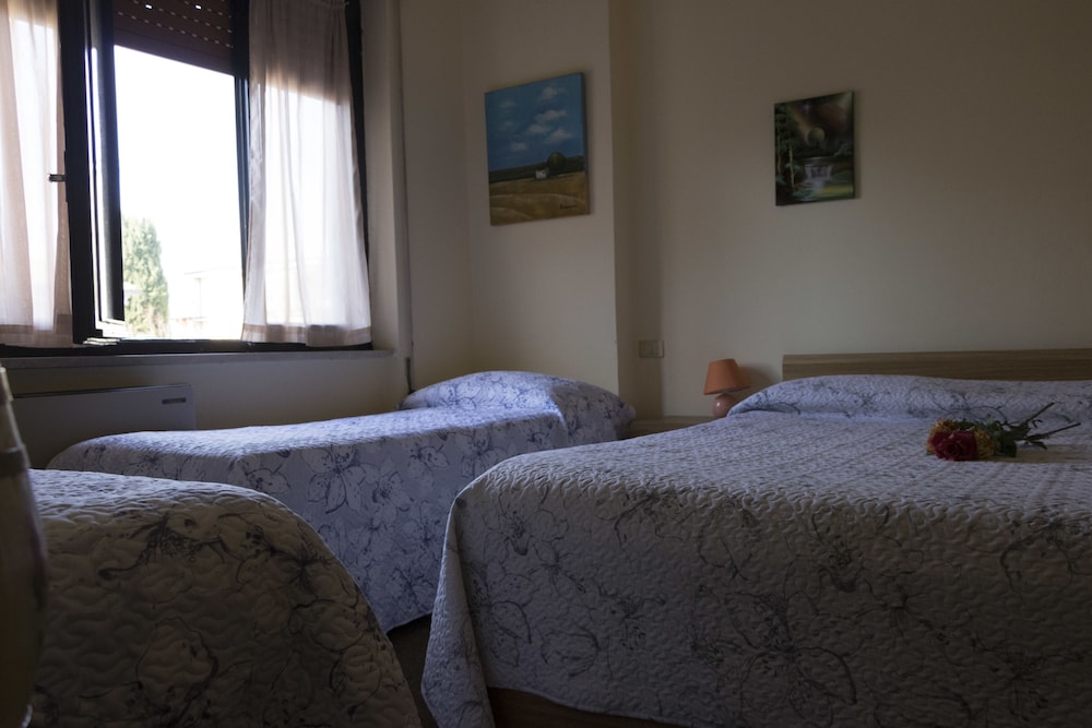 Quadruple Room - Photo 6