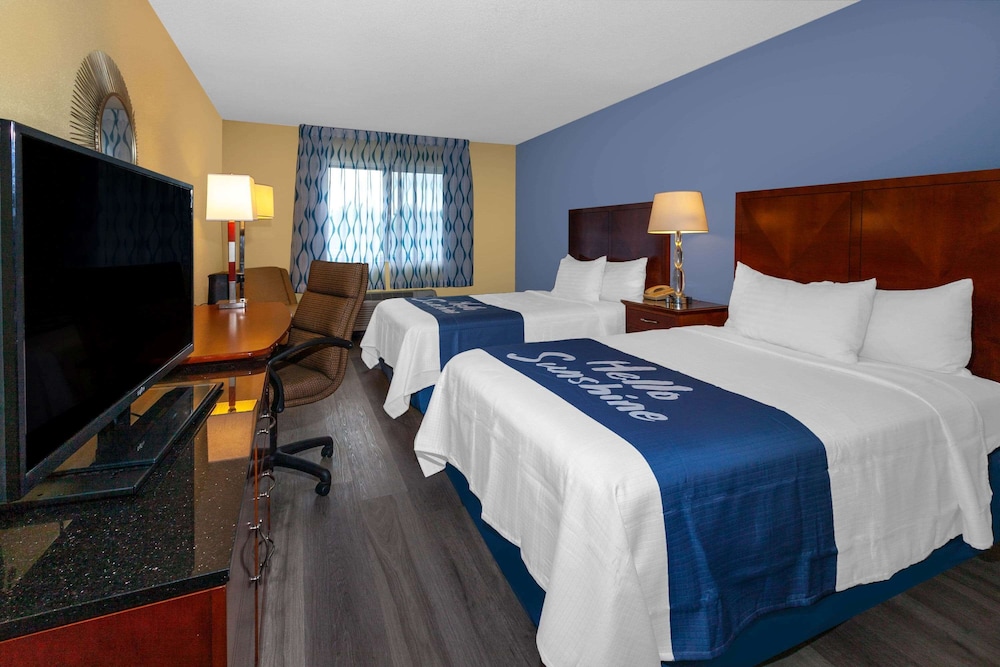 Room, 2 Double Beds, Non Smoking - Photo 1