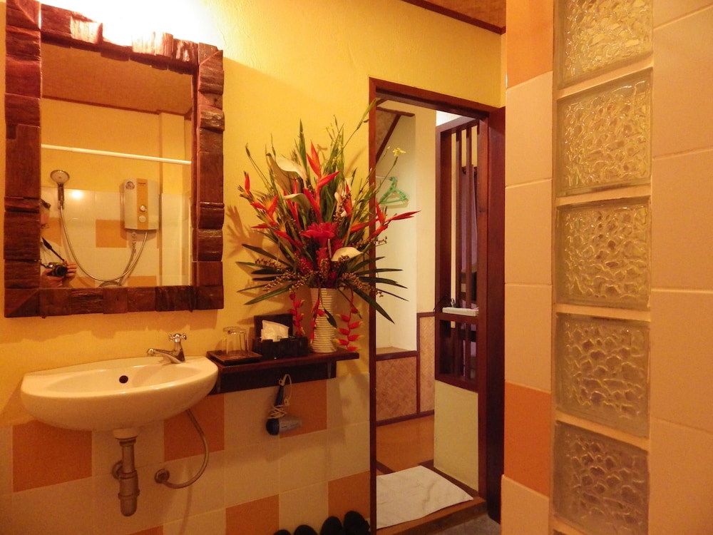 Standard Twin Room photo 2