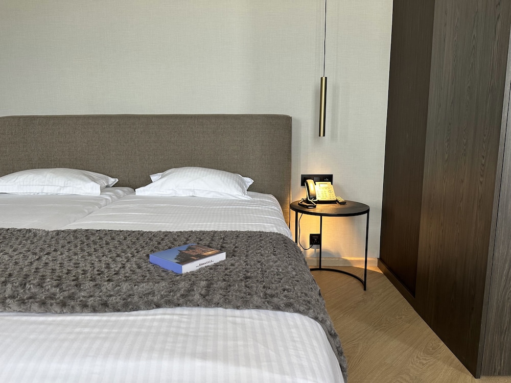 Twin Room, Beach View photo 3