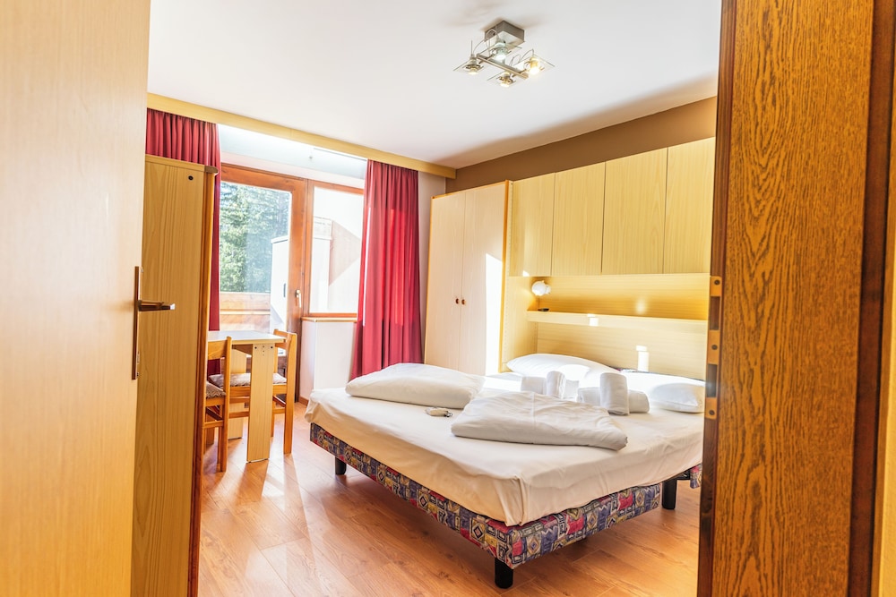 Double Room, Balcony
