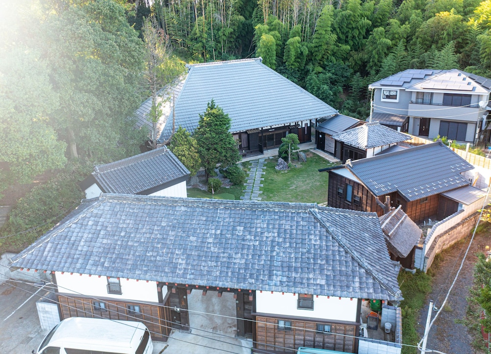 Traditional House - Photo 9