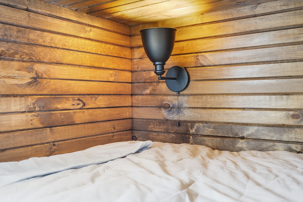 Cabin, Multiple Beds, Balcony, Pool View (Rocky Shores Retreat) photo 3