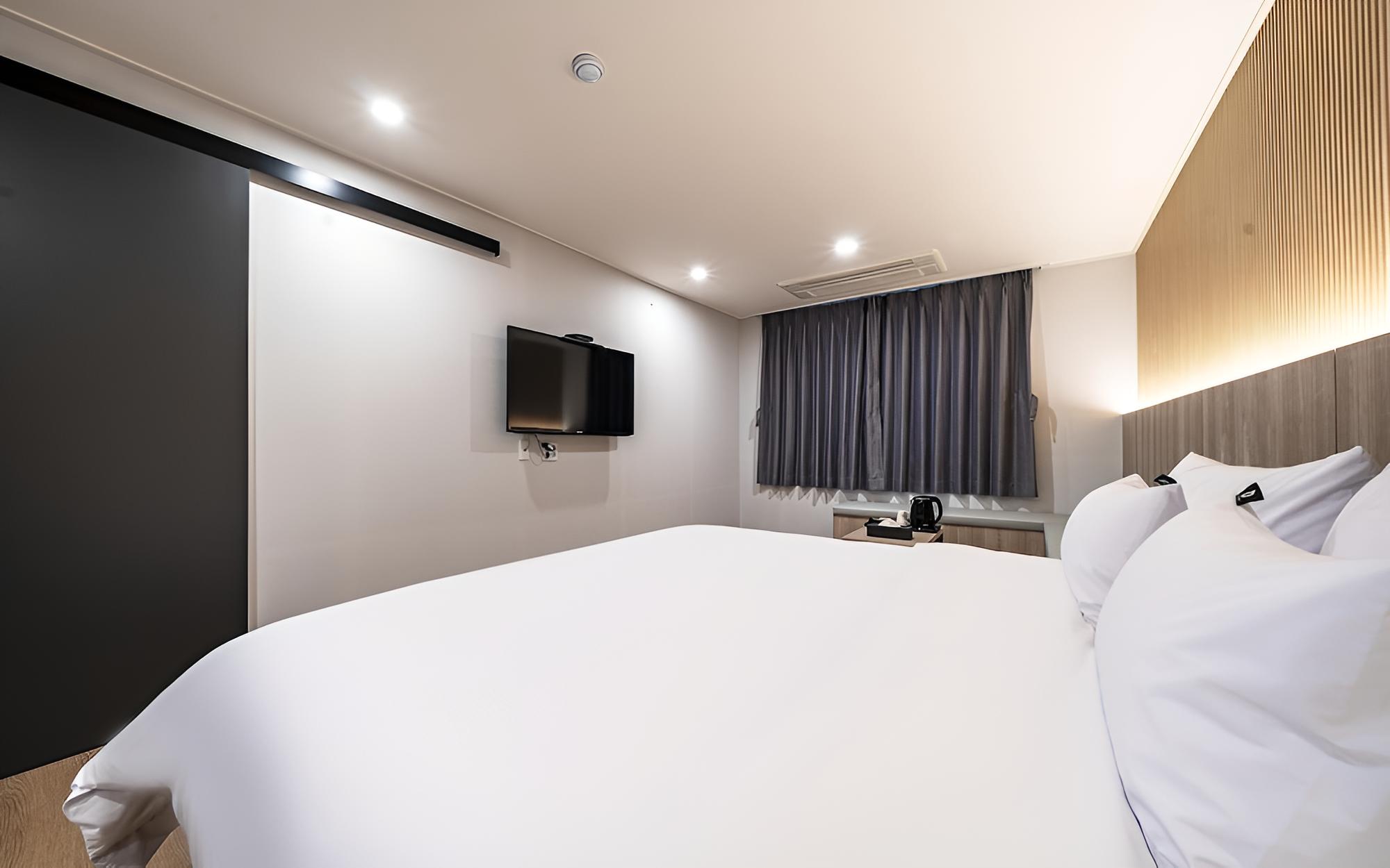 Room (Premium B (family bath/massage chair/) photo 3