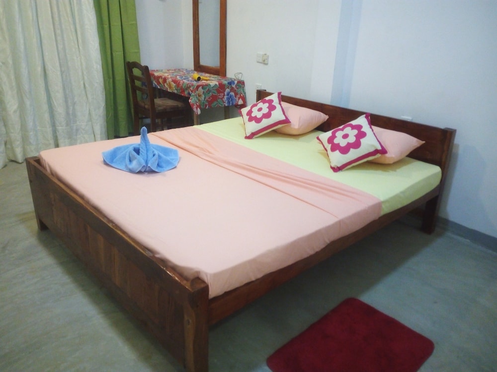 Standard Triple Room, Non Smoking, Lagoon View photo 3