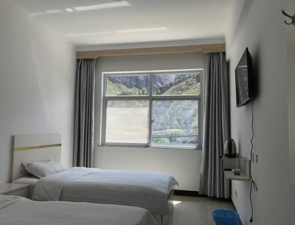 Twin Room With View
