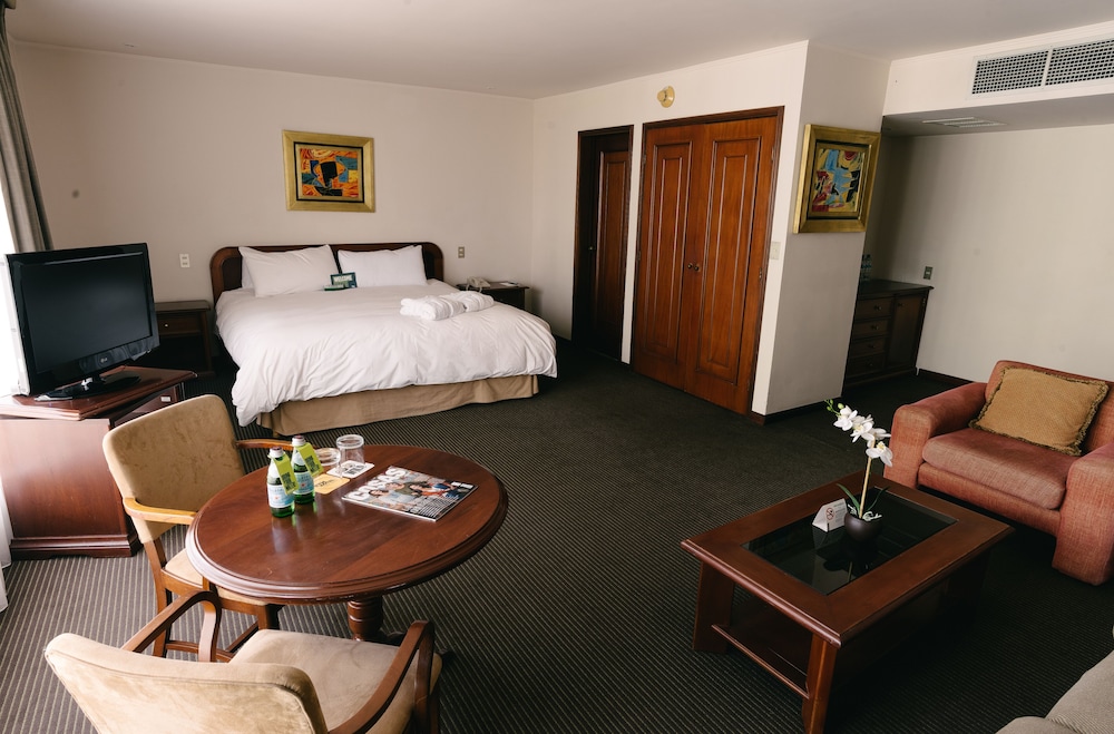 Deluxe Room - Photo 1