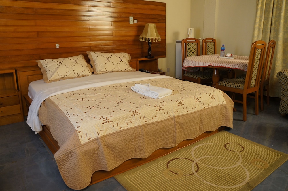 Executive Suite photo 2