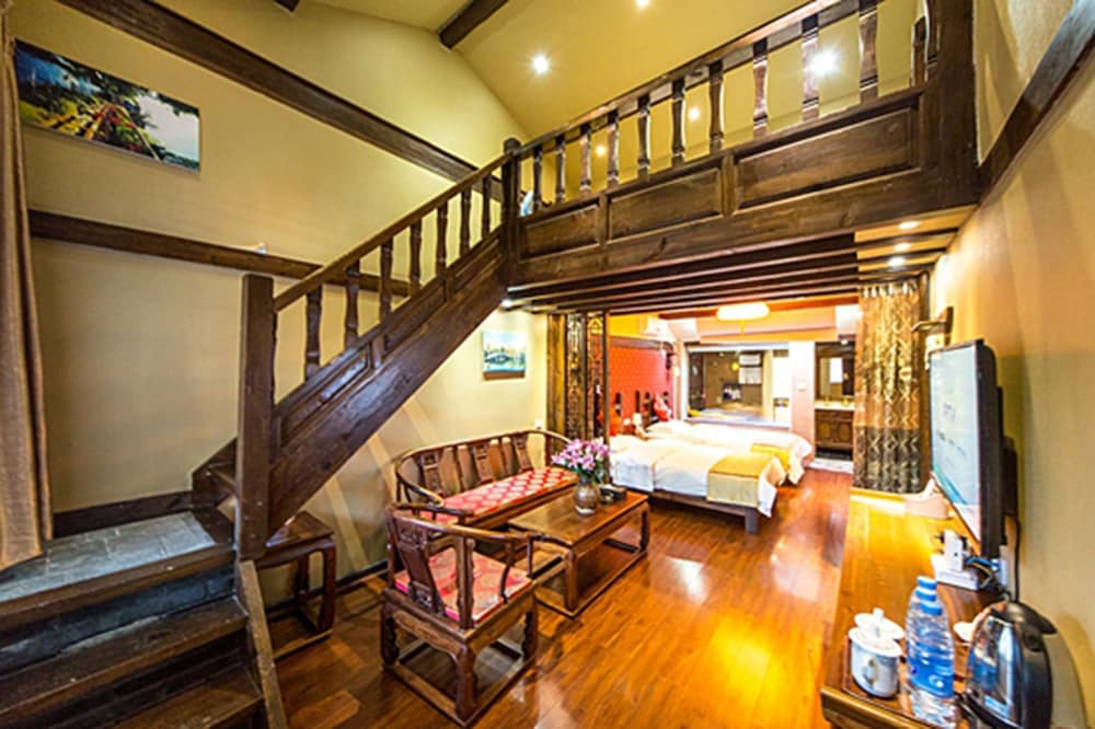 Deluxe Loft, 2 Bedrooms, Courtyard View photo 3