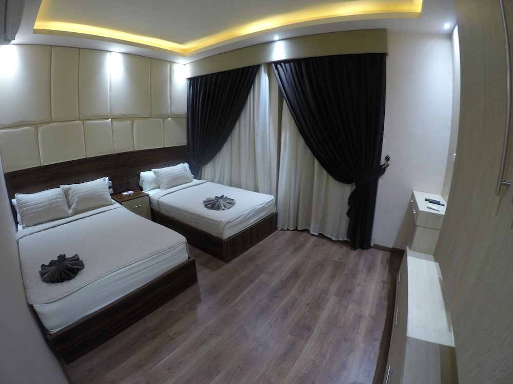 Deluxe Twin Room - Photo 19