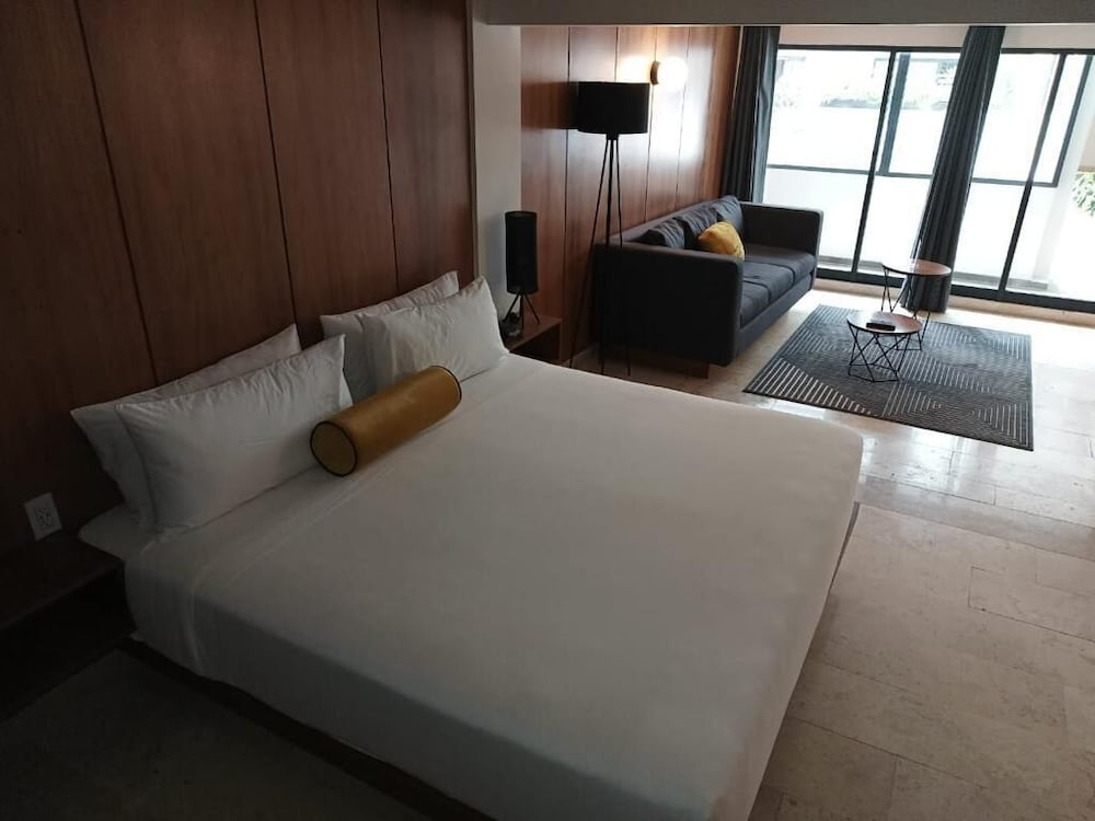 Interior View Suite photo 1