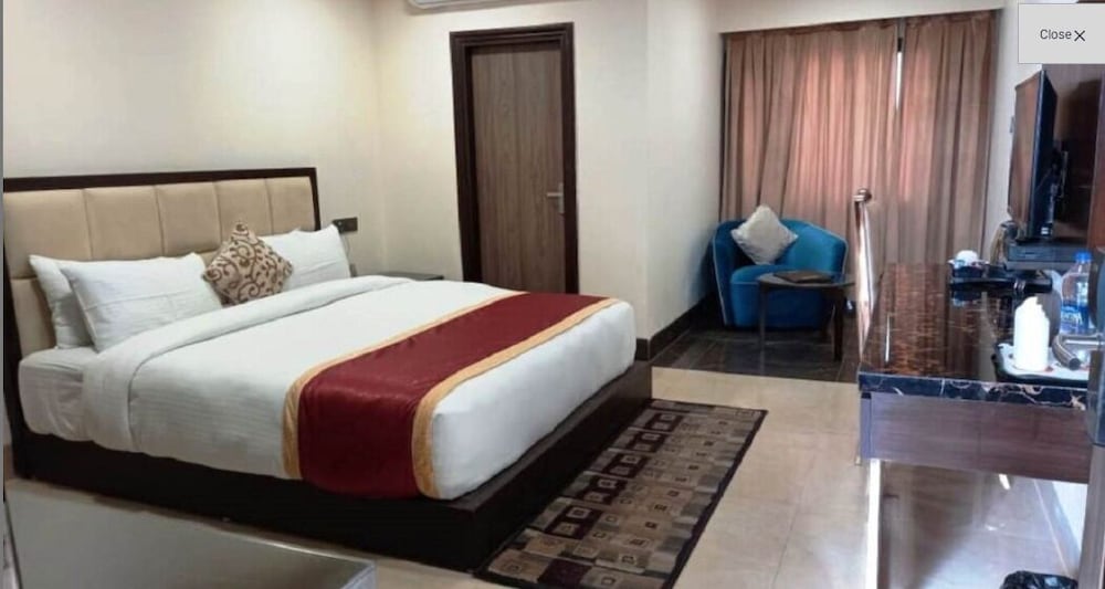Deluxe Double Room, City View