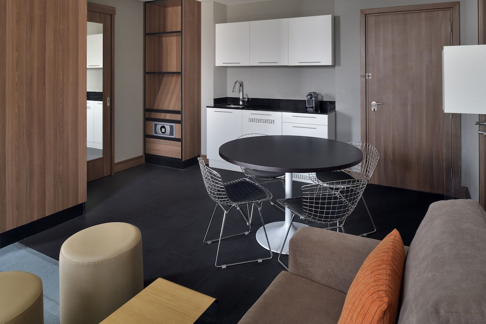 aloft, Suite, 1 King Bed