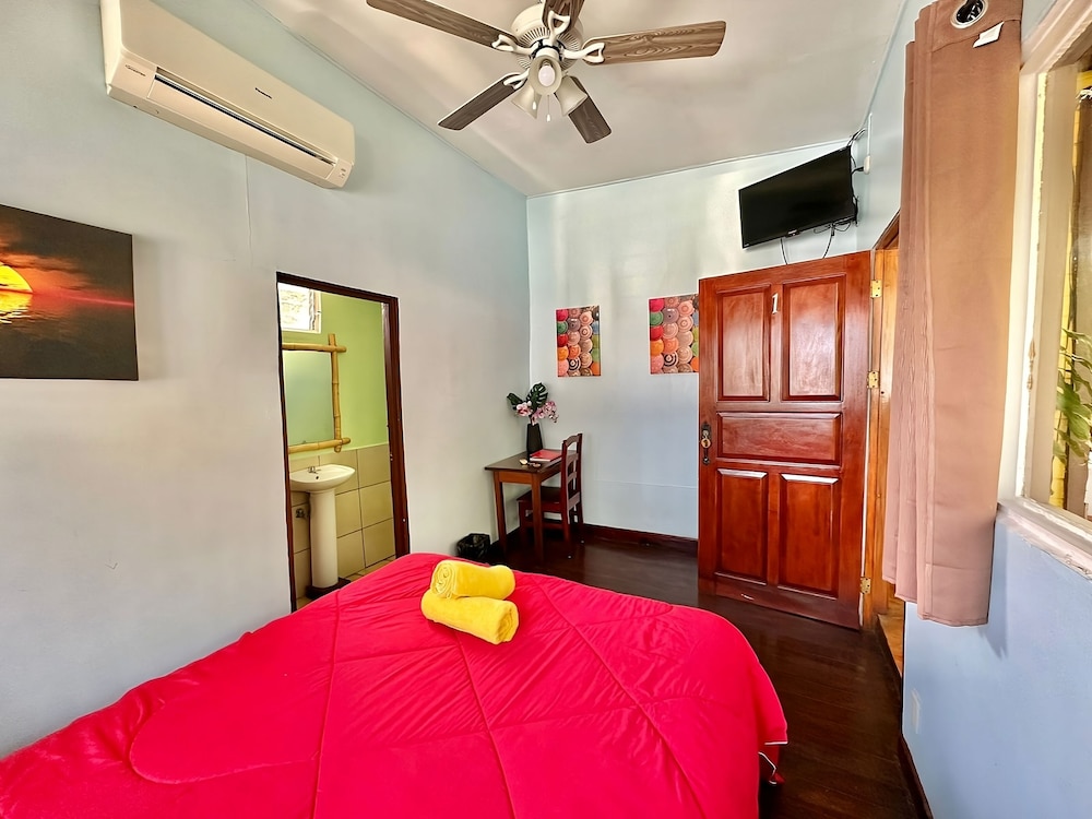 The Hideaway photo 1