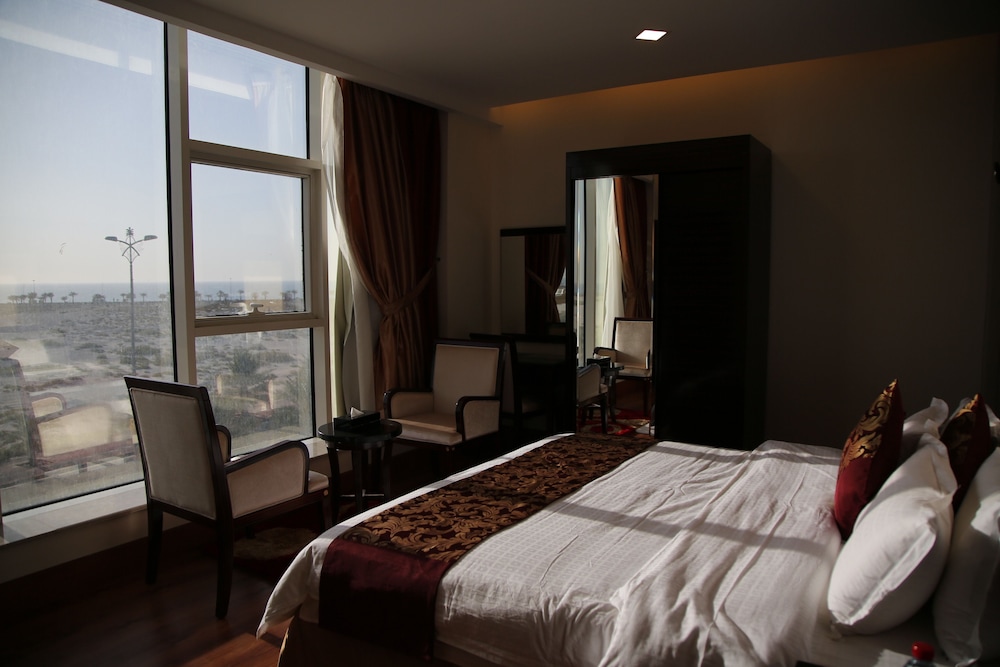 Suite (Queen) photo 1