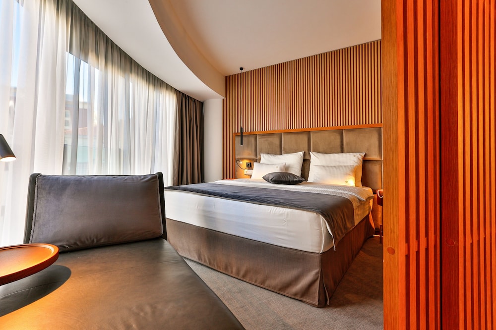 Standard Studio Suite, Terrace, City View photo 1
