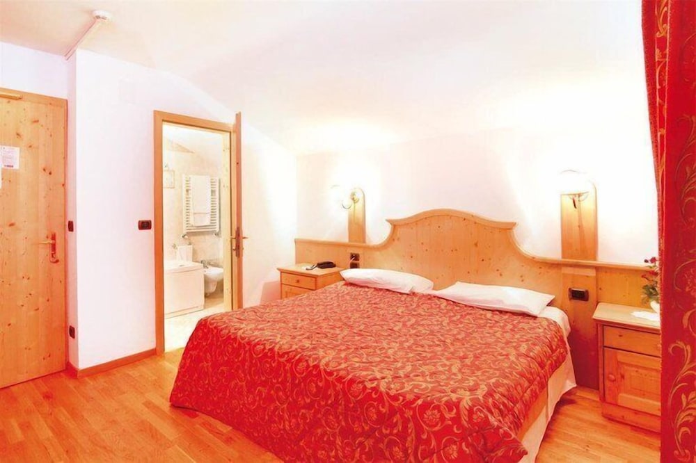 Classic Quadruple Room
