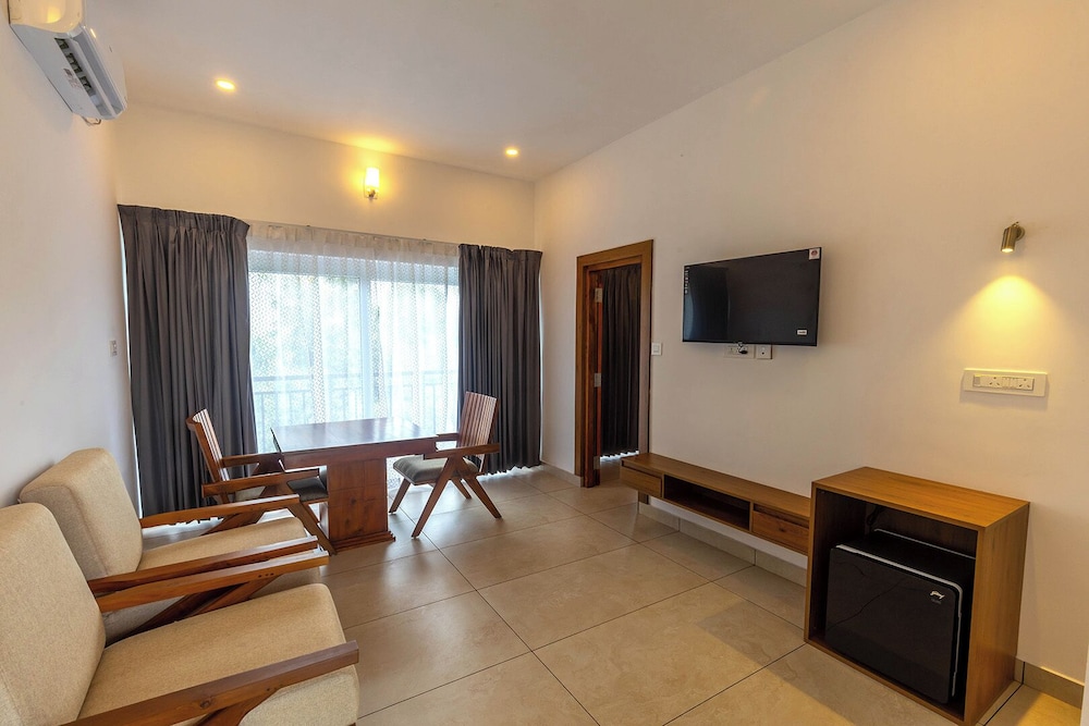 Junior Studio Suite