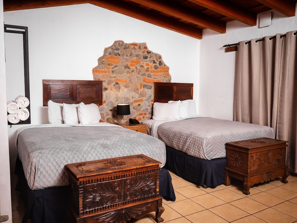 Quadruple Room, 2 Queen Beds