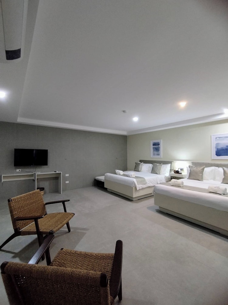 Family Room photo 1