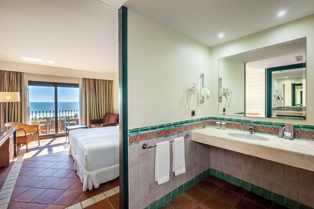 Superior Double Room, Sea View - Photo 2