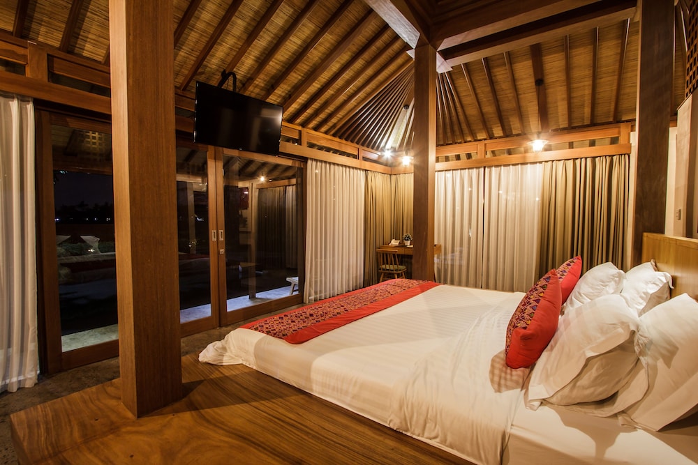 Villa photo 2