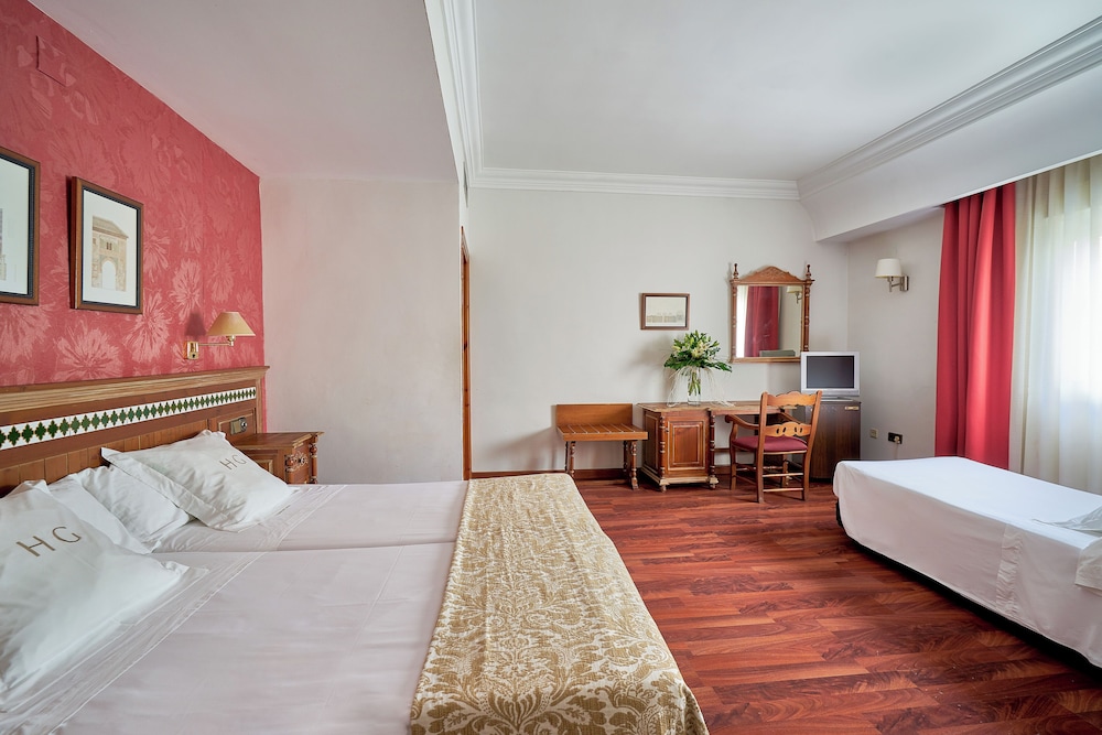 Double Room (with extra bed) - Photo 2
