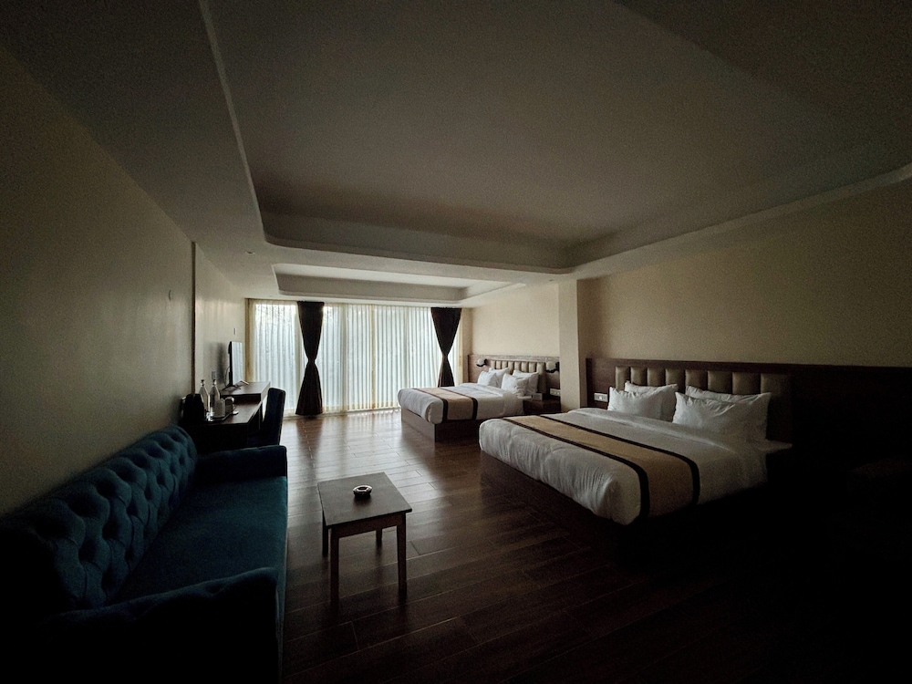 Family Quadruple Room, Hill View