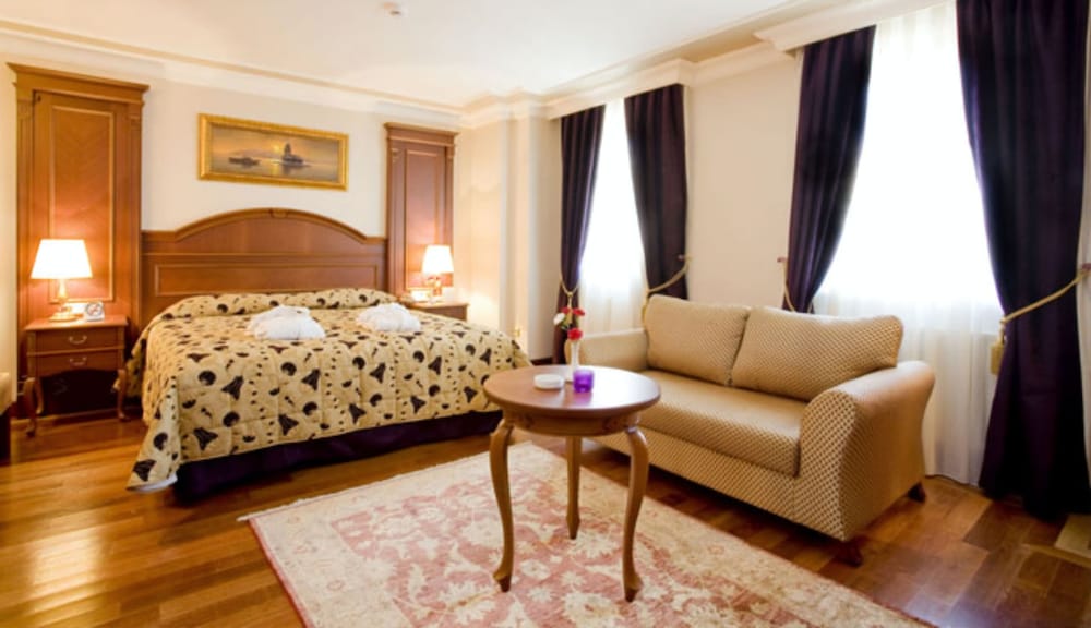Executive Suite photo 2