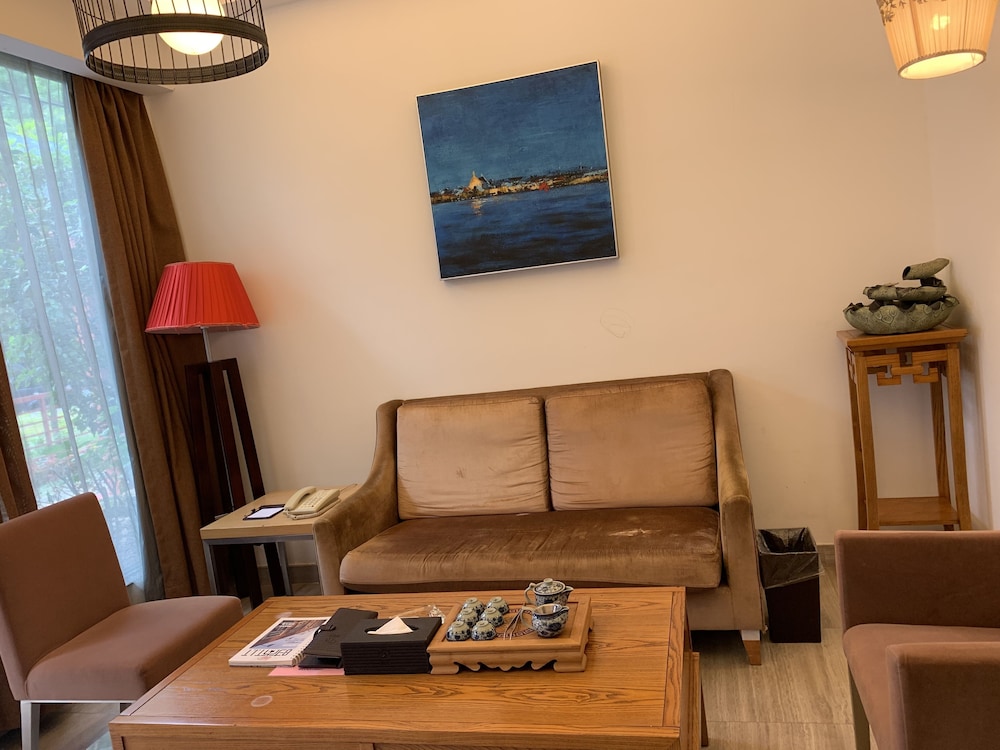 Apartment Suite