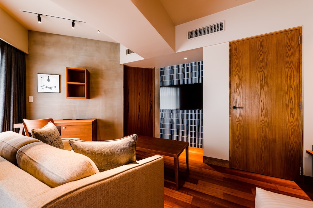 Deluxe Triple Room, Non Smoking - Photo 3