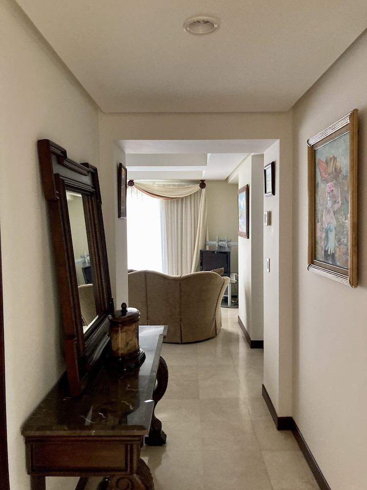 Luxury Condo, 1 King Bed, Pool Access, Pool View photo 2