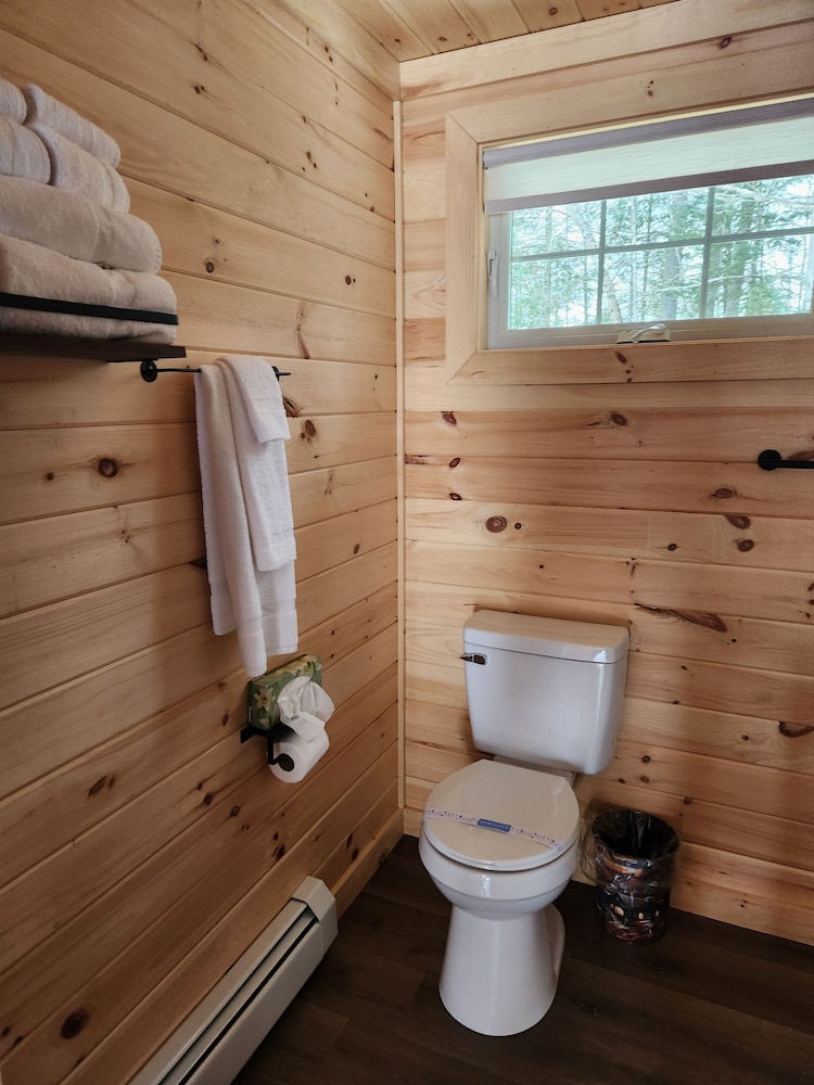 Premier #111: Spacious Family Log Cabin Retreat