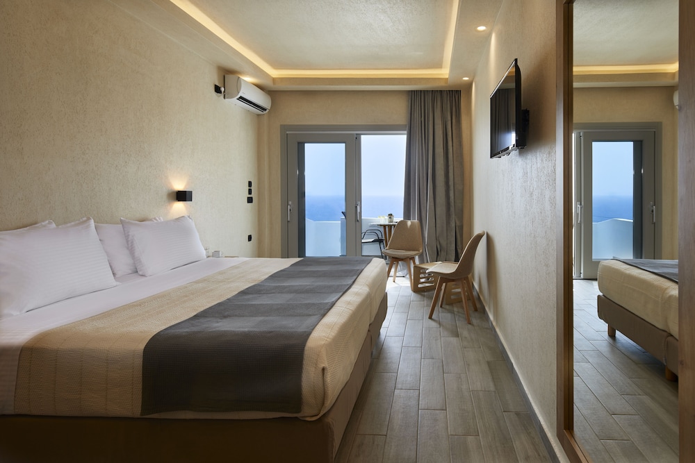Deluxe Double or Twin Room, Sea View - Photo 1
