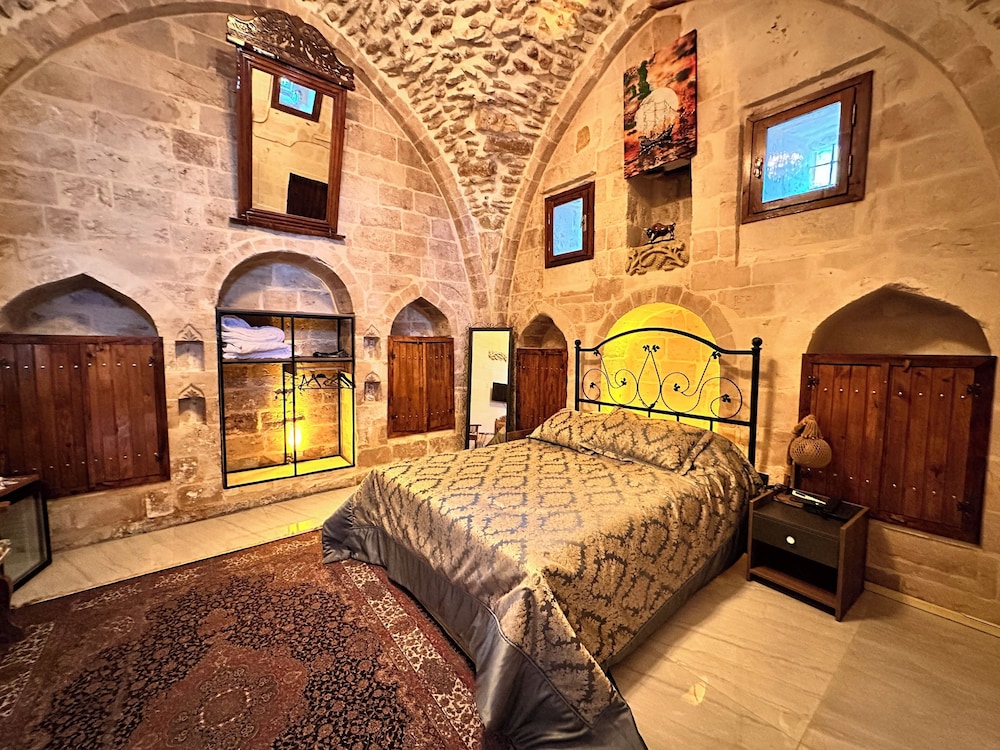 Luxury Suite, City View