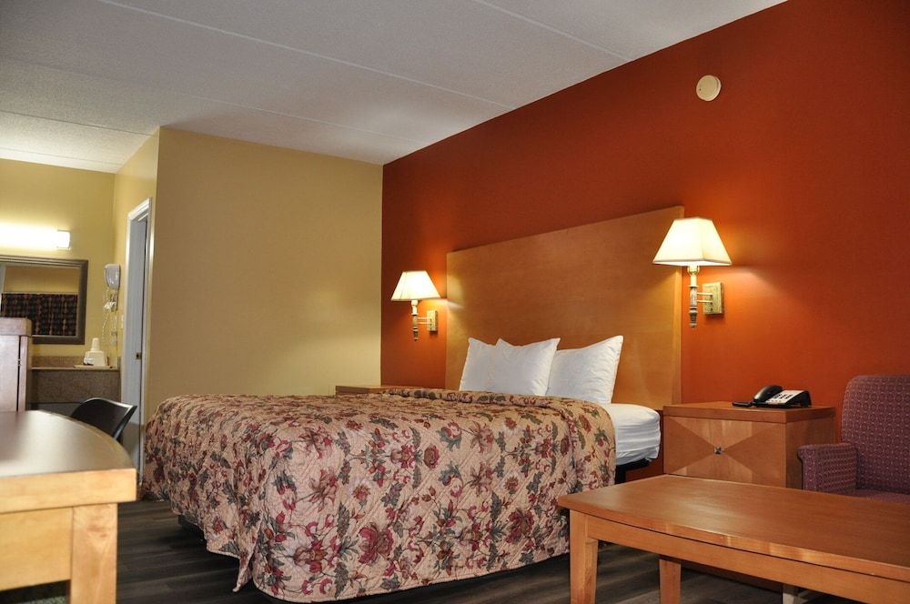 Standard Room, 1 King Bed photo 3