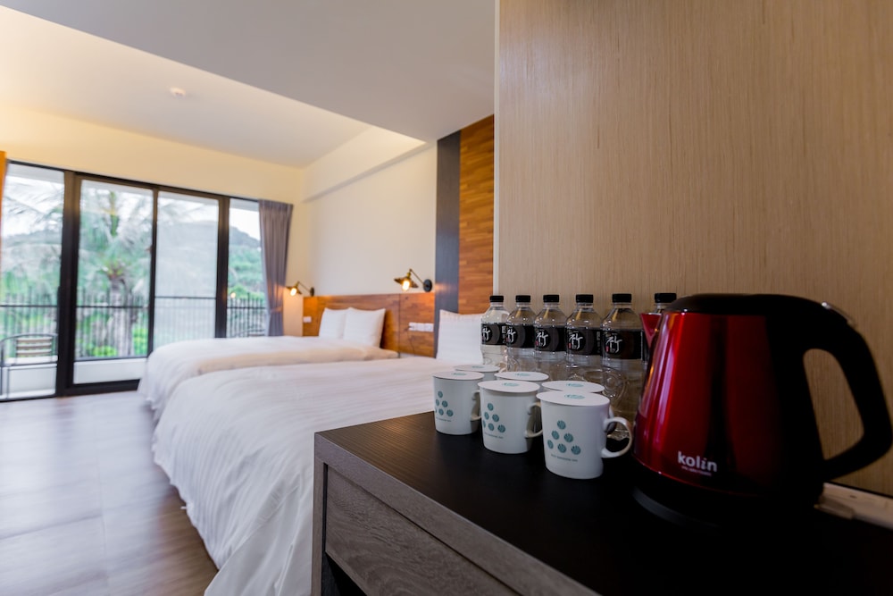 Standard Six-people Room photo 2