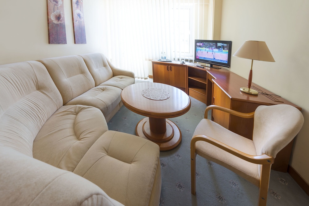 Apartment photo 2