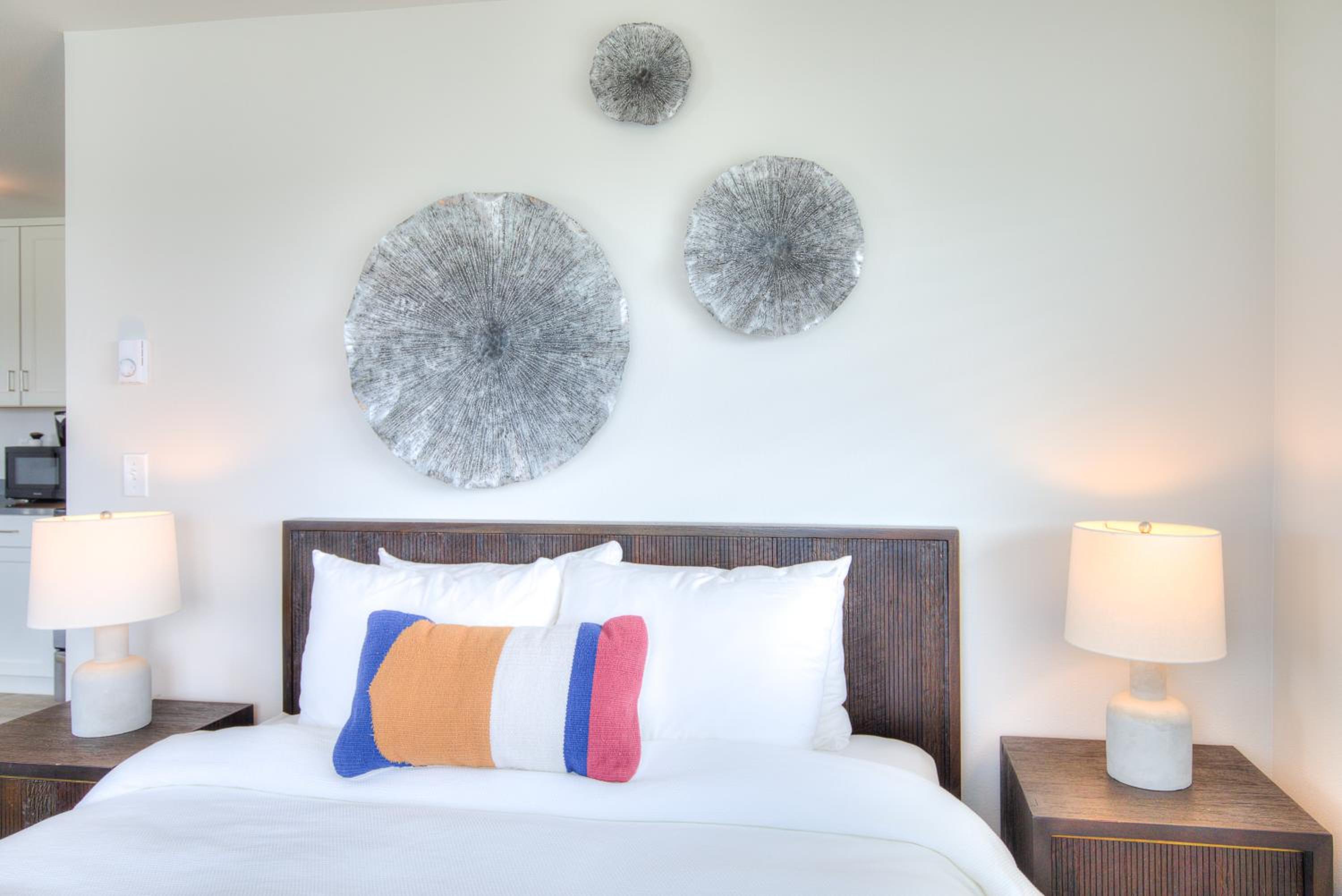 Two Queen Suite and Kitchenette photo 3