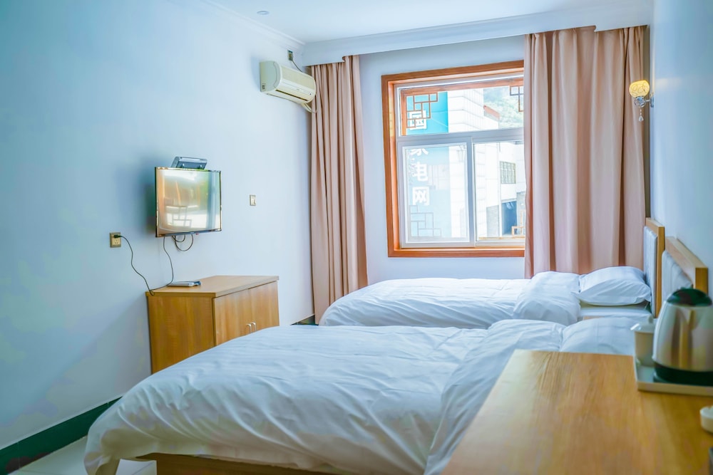 Standard Twin Room photo 2