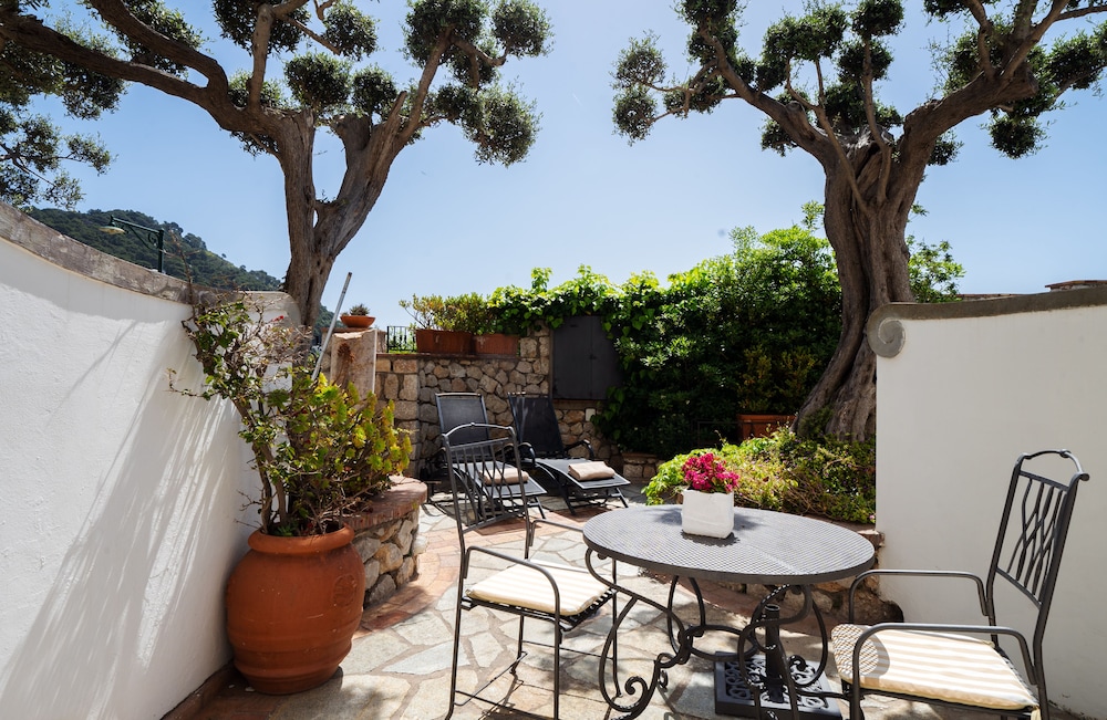 Junior Suite, Terrace, Garden View - Photo 9