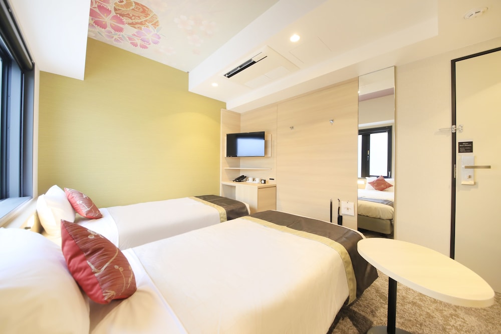 Twin Room, Non Smoking photo 2