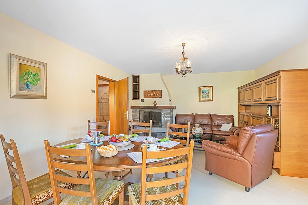 Family House, Multiple Bedrooms (Casa Ana 1 - Losone Center) photo 2