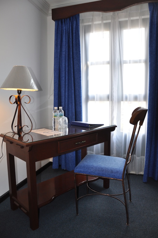 Junior Double Room, 2 Double Beds photo 2