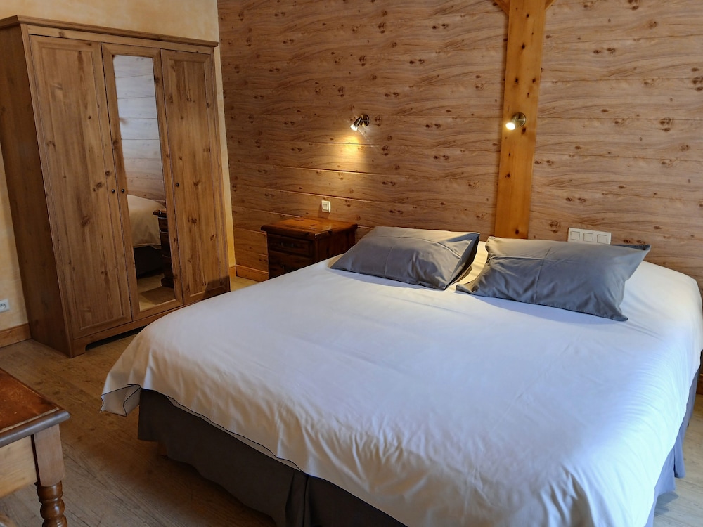 Comfort Triple Room, Garden View