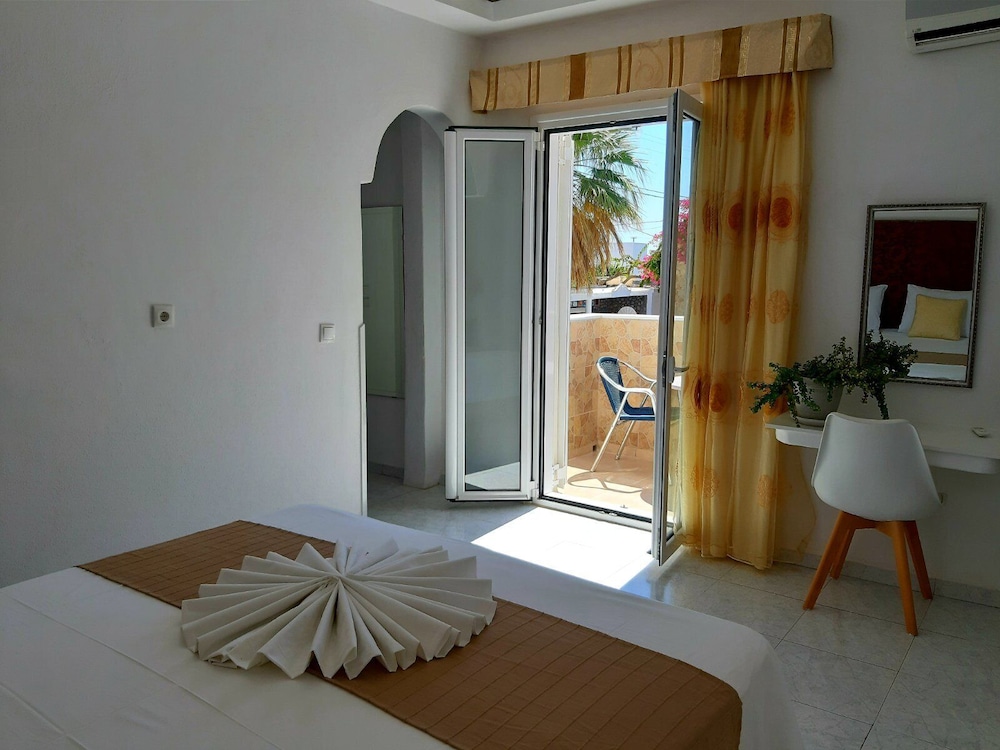 Design Room (Room 16)