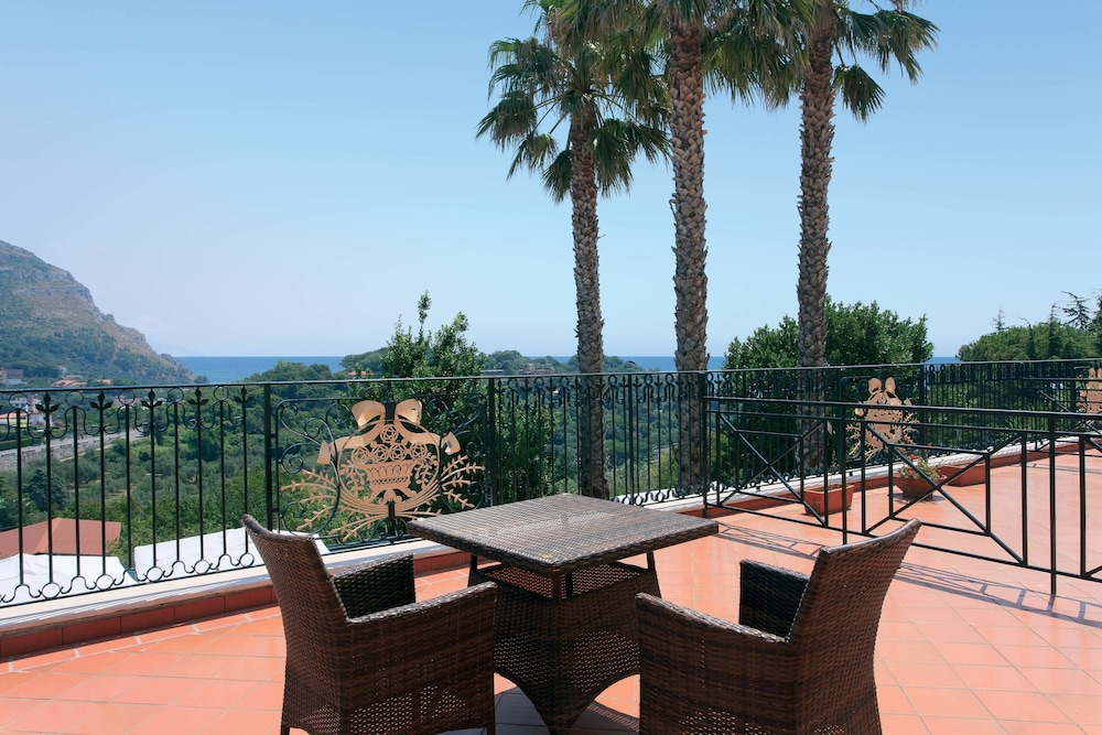 Standard Double Room, Balcony, Garden View (Adults Only) photo 3